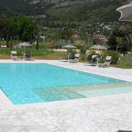 Il Sentiero Di Leano Hotel แตร์ราชินา ภายนอก รูปภาพ